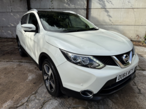 2015 Nissan Qashqai 1.2 Dig-T N-Tec+ in White — image 2