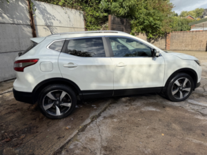 2015 Nissan Qashqai 1.2 Dig-T N-Tec+ in White — image 3
