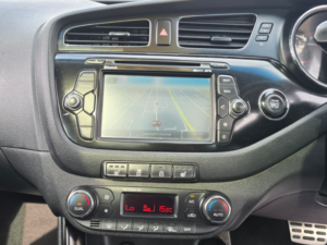 2013 Kia Ceed 1.6 Gdi 4 Tech Hatchback 5dr Petrol Dct Euro 5 (133 Bhp) in Silver — image 4