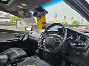 2013 Kia Ceed 1.6 Gdi 4 Tech Hatchback 5dr Petrol Dct Euro 5 (133 Bhp) in Silver — image 6