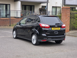 2015 Ford Grand C-Max 1.5 Tdci Titanium MPV 5dr Diesel Manual Euro 6 (s/s) (120 Ps) in Black — image 4