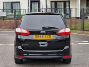 2015 Ford Grand C-Max 1.5 Tdci Titanium MPV 5dr Diesel Manual Euro 6 (s/s) (120 Ps) in Black — image 5