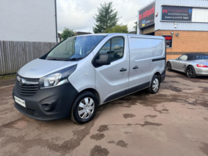 2017 Vauxhall Vivaro 1.6 Cdti 2700 in Silver — image 3