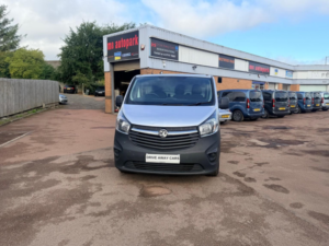 2017 Vauxhall Vivaro 1.6 Cdti 2700 in Silver — image 5