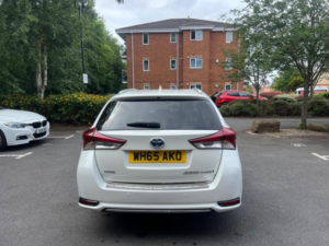 2016 Toyota Auris 1.8 Vvt-H Excel Touring Sports CVT Euro 6 (s/s) 5dr (safety Sense) in White — image 5