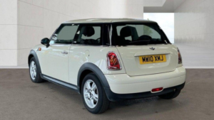 2010 MINI Hatch 1.6 First Euro 5 3dr in White — image 3