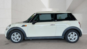 2010 MINI Hatch 1.6 First Euro 5 3dr in White — image 6
