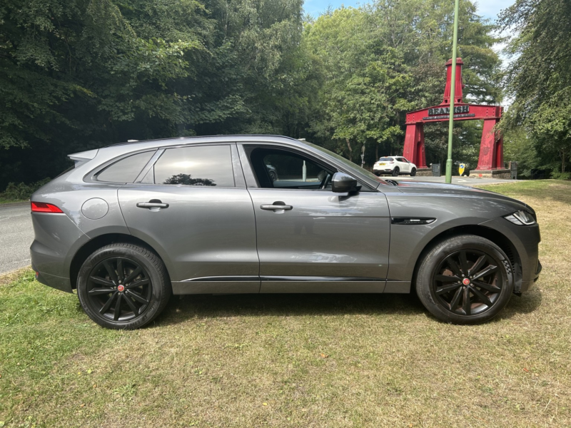 2018 Jaguar F-Pace 2.0 D180 R-Sport in Grey — image 1
