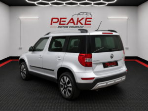 2014 Skoda Yeti 2.0 Tdi Laurin & Klement DSG 4x4 in Silver — image 2