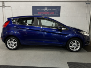 2015 Ford Fiesta 1.25 Zetec in Blue — image 4