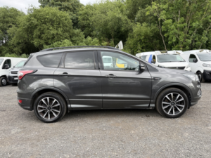 2019 Ford Kuga 2.0 Tdci Ecoblue St-Line in Grey — image 4