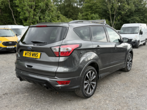 2019 Ford Kuga 2.0 Tdci Ecoblue St-Line in Grey — image 6