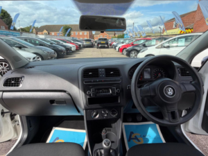 2011 Volkswagen Polo 1.2 S Euro 5 3dr in White — image 2