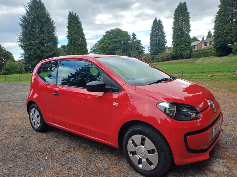 2013 Volkswagen Up! 1.0 Take Up! in Red — image 1