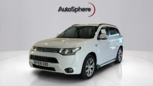 2015 Mitsubishi Outlander 2.0h 12kwh Gx5h CVT 4WD Euro 5 (s/s) 5dr in White — image 2