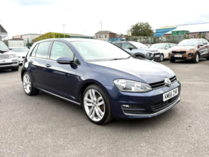2016 Volkswagen Golf 2.0 Tdi Bluemotion Tech Gt Edition Euro 6 (s/s) 5dr in Blue — image 4