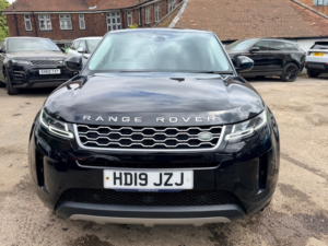 2019 Land Rover Range Rover Evoque Se in Black — image 4