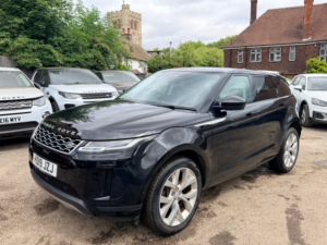 2019 Land Rover Range Rover Evoque Se in Black — image 5