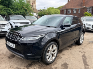 2019 Land Rover Range Rover Evoque Se in Black — image 6