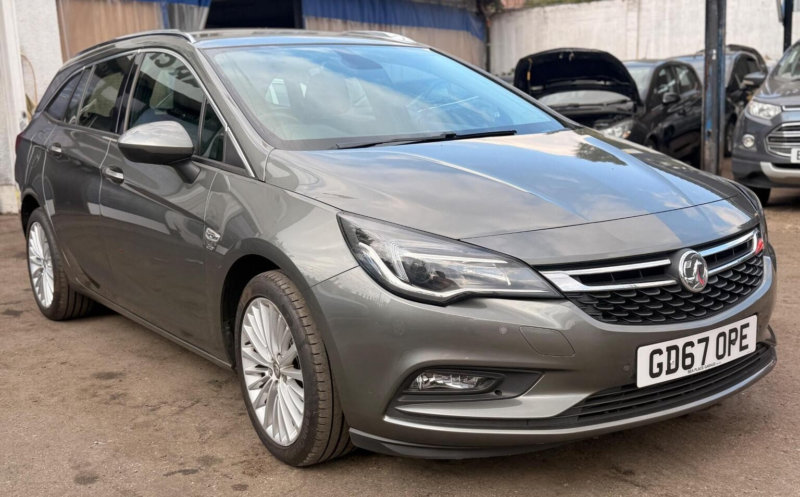 2018 Vauxhall Astra 1.4i Turbo Elite Nav Sports Tourer Auto Euro 6 (s/s) 5dr in Grey — image 1