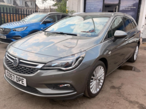 2018 Vauxhall Astra 1.4i Turbo Elite Nav Sports Tourer Auto Euro 6 (s/s) 5dr in Grey — image 3