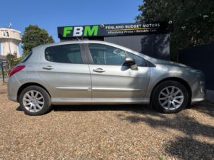 2008 Peugeot 308 1.6 Thp Se 5dr in Grey — image 5