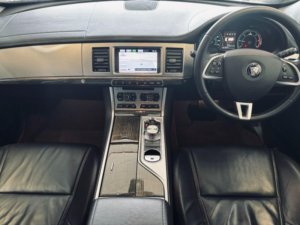 2015 Jaguar Xf 2.2 D Luxury in White — image 2