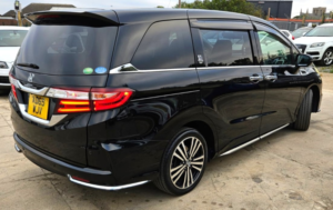 2015 Honda Odyssey Absolute Edition-2.4l Petrol-Automac-8 Seater Family Car-Ulez/caz Pass-Free 18months Warranty & 12months Aa Breakdown in Black — image 3