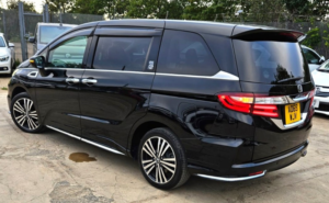 2015 Honda Odyssey Absolute Edition-2.4l Petrol-Automac-8 Seater Family Car-Ulez/caz Pass-Free 18months Warranty & 12months Aa Breakdown in Black — image 6
