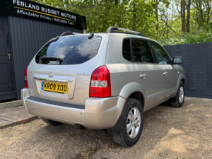 2009 Hyundai Tucson 2.0 Comfort 2WD Euro 4 5dr in Silver — image 5