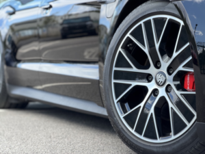 2023 Porsche Taycan Performance Plus 93.4kwh 4s in Black — image 4