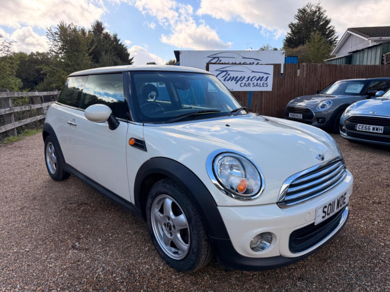 2011 MINI Hatch 1.6 One Euro 5 3dr in White — image 1