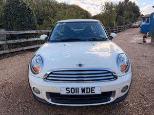 2011 MINI Hatch 1.6 One Euro 5 3dr in White — image 3