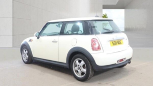 2011 MINI Hatch 1.6 One Euro 5 3dr in White — image 5