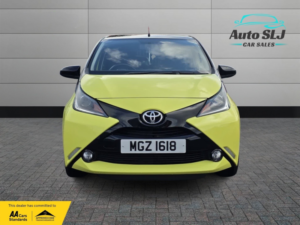 2017 Toyota Aygo 1.0 Vvt-I X-Cite 3 Yellow Bi-Tone in Yellow — image 5