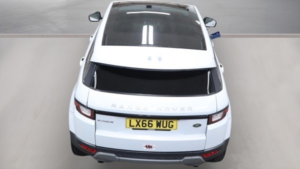 2016 Land Rover Range Rover Evoque Td4 Se Tech in White — image 5