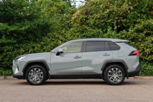 2024 Toyota Rav4 2.5 Vvt-H Design CVT 4WD Euro 6 (s/s) 5dr in Green — image 7