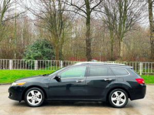 2010 Honda Accord 2.2 I-Dtec Ex Tourer Auto Euro 5 5dr in Black — image 6