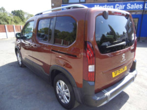 2019 Peugeot Rifter 1.5 Bluehdi Allure Standard MPV Euro 6 5dr in Bronze — image 4
