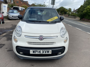 2014 Fiat 500l 1.3 500l 1.3 Multijet 85hp Lounge * £20 Road Tax * Panoramic Roof * Half Leather * in White — image 3