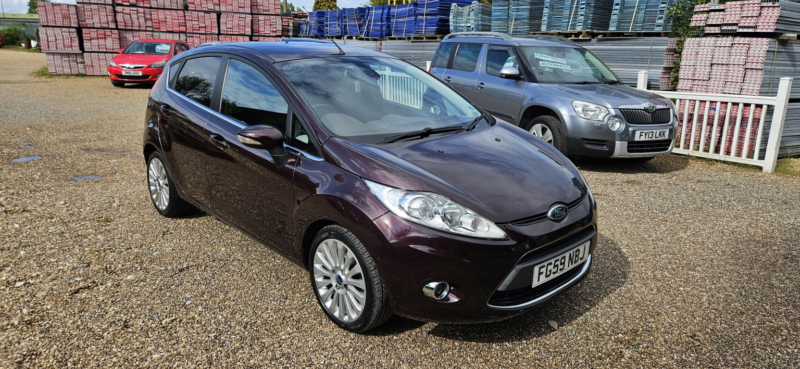 2009 Ford Fiesta 1.6 Titanium in Red — image 1