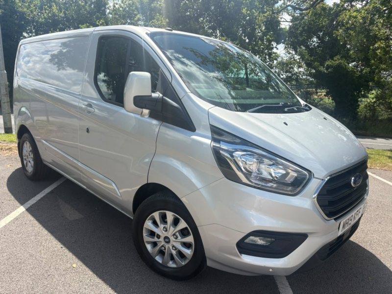 2019 Ford Transit Custom 2.0 300 Ecoblue Limited in Silver — image 1
