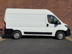2019 Peugeot Boxer 2.0 Bluehdi 335 L3 H2 Euro 6 5dr in White — image 3