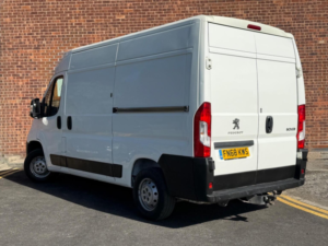 2019 Peugeot Boxer 2.0 Bluehdi 335 L3 H2 Euro 6 5dr in White — image 6