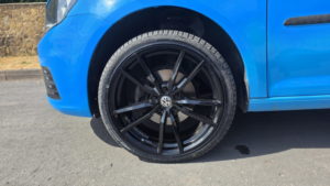 2016 Volkswagen Caddy Maxi 2.0 Tdi C20 Bluemotion Tech Startline in Blue — image 5