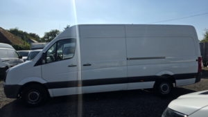 2014 Volkswagen Crafter 2.0 Tdi Bluemotion Tech Cr35 in White — image 4