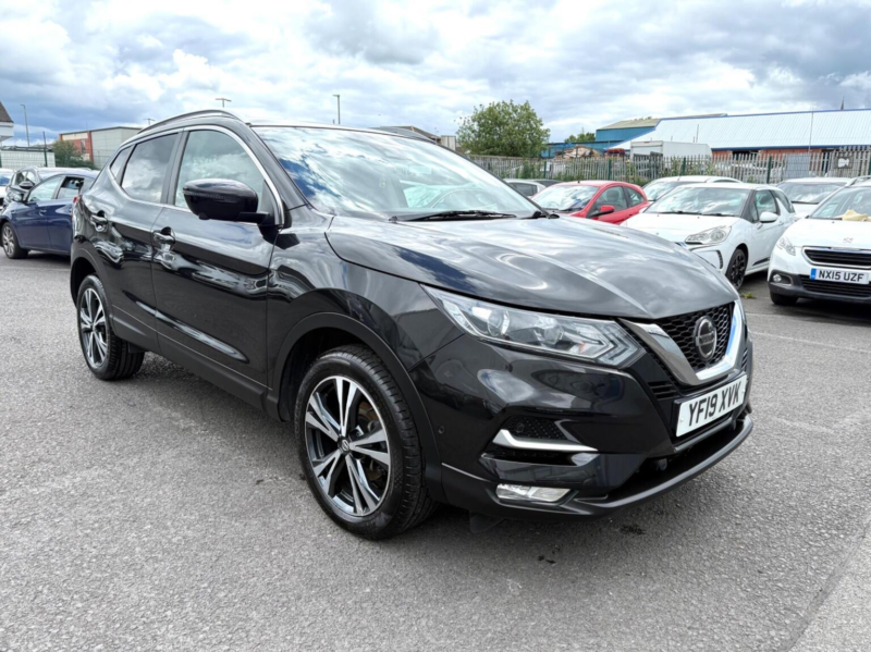 2019 Nissan Qashqai 1.5 Dci N-Connecta Euro 6 (s/s) 5dr in Black — image 1