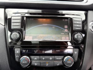 2019 Nissan Qashqai 1.5 Dci N-Connecta Euro 6 (s/s) 5dr in Black — image 5