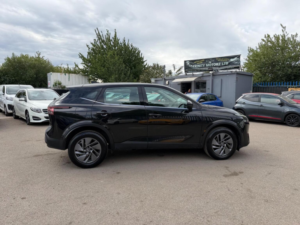 2022 Nissan Qashqai 1.3 Dig-T Mhev Acenta Premium Euro 6 (s/s) 5dr in Black — image 6