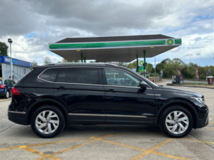 2024 Volkswagen Tiguan Allspace 1.5 Tsi Life DSG Euro 6 (s/s) 5dr in Black — image 2